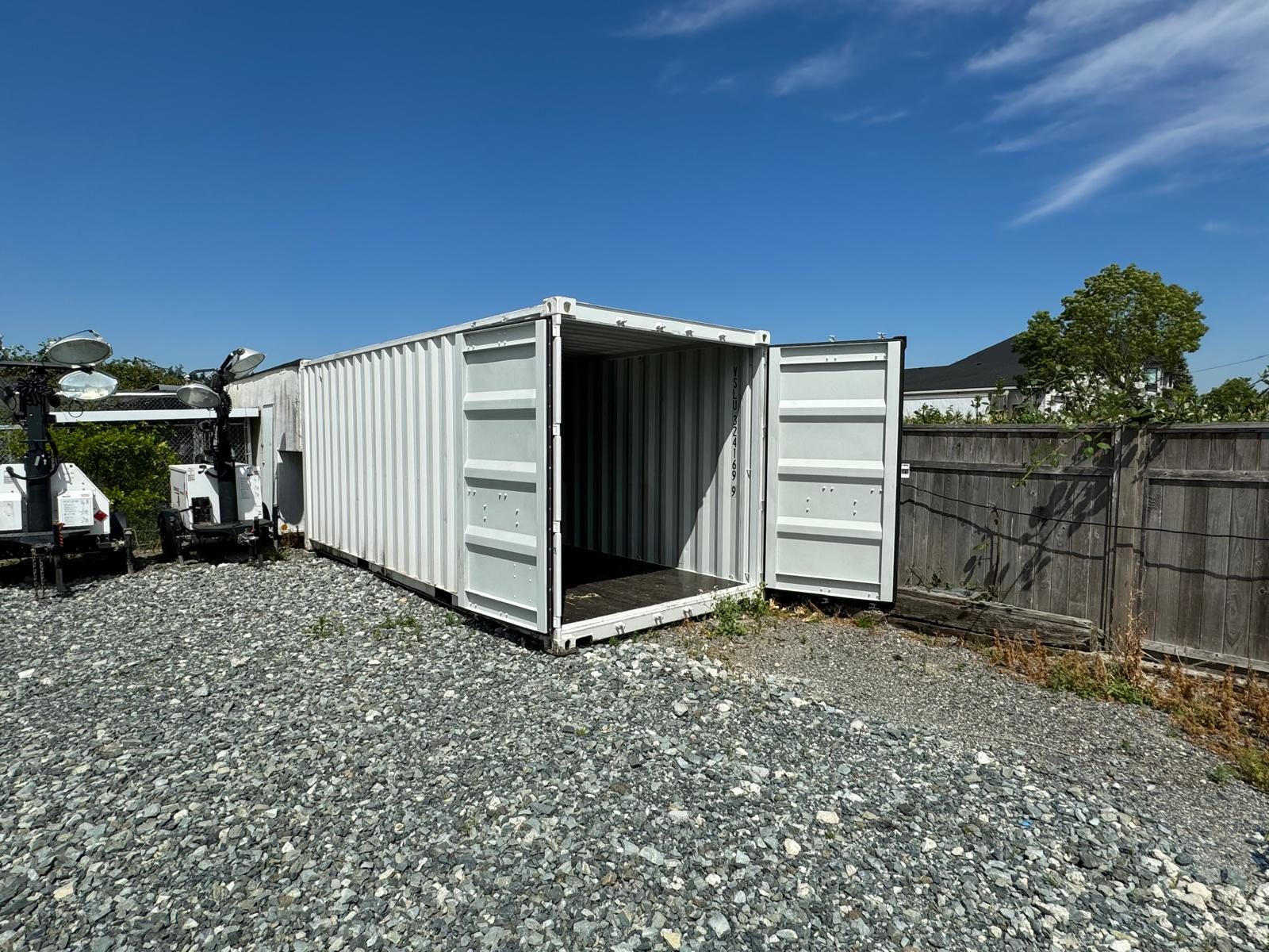 Storage containers